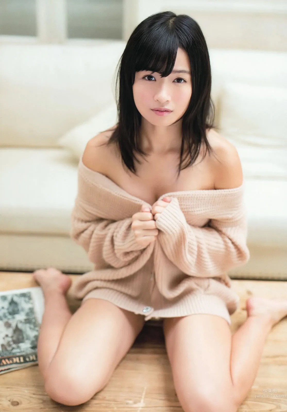 [Young Animal] 2014 No.23 24 中野佑美 小瀬田麻由 大場美奈 秋山美穂 金子栞 Akira 小松ひな 百川晴香 [37P] 45