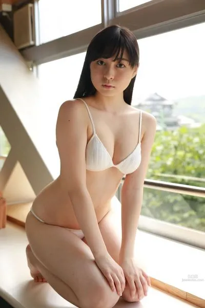 小鮒莉紗-黑發美少女物語 35