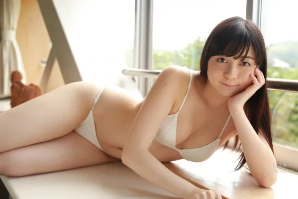 小鮒莉紗-黑發美少女物語 37