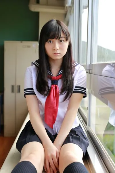 小鮒莉紗-黑發美少女物語 34