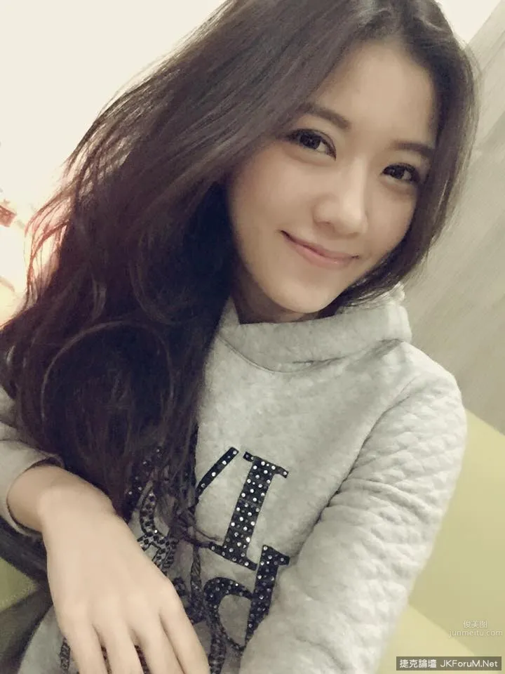 周巧韻-長發飄逸 妩媚朦胧美自拍照 3
