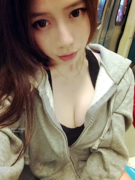 張語昕-超美白肌膚美女生活照 18