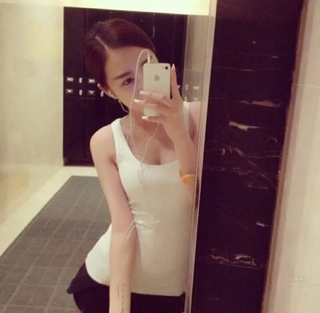 Misselvayy- 令人羨慕E奶翹臀白皙美腿正妹 31