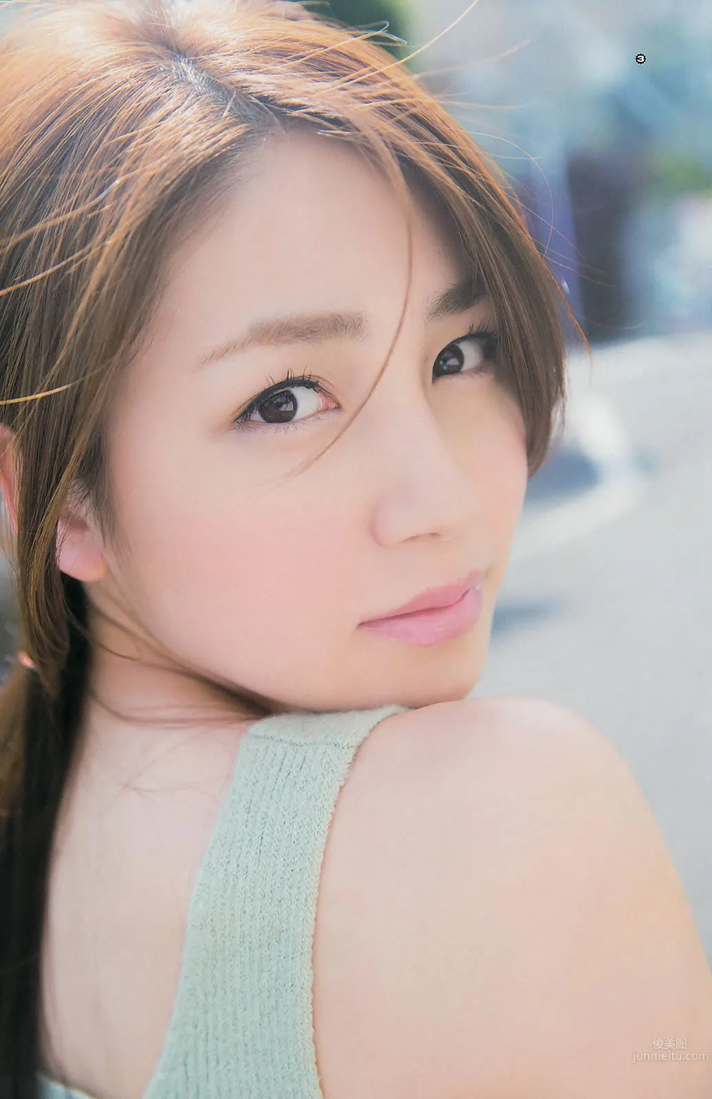 [Young Gangan] 2014 No.11 12 大場美奈 永尾まりや 佐藤麗奈 鈴木ちなみ 吉川友 武田紗季 木村葉月 27