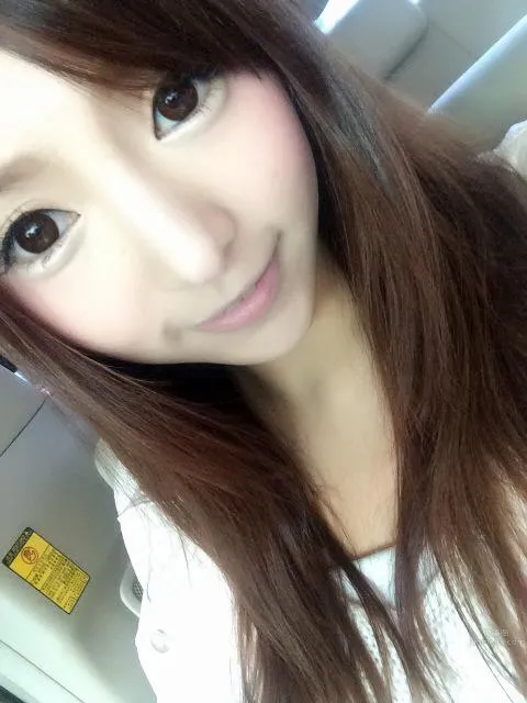 輝月杏梨(輝月あんり)- Twitter自拍照分享 8