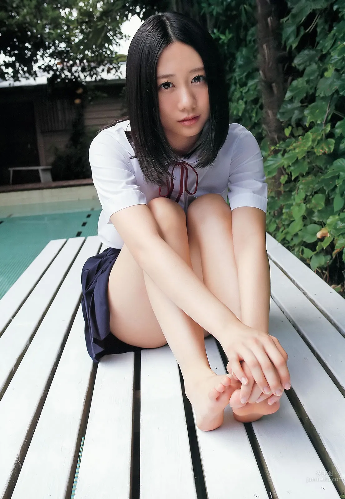 [Young Animal] 2014 No.15 16 橋本環奈 秋山美穂 松井珠理奈 二村春香 竹内舞 古畑奈和 松村香織 34