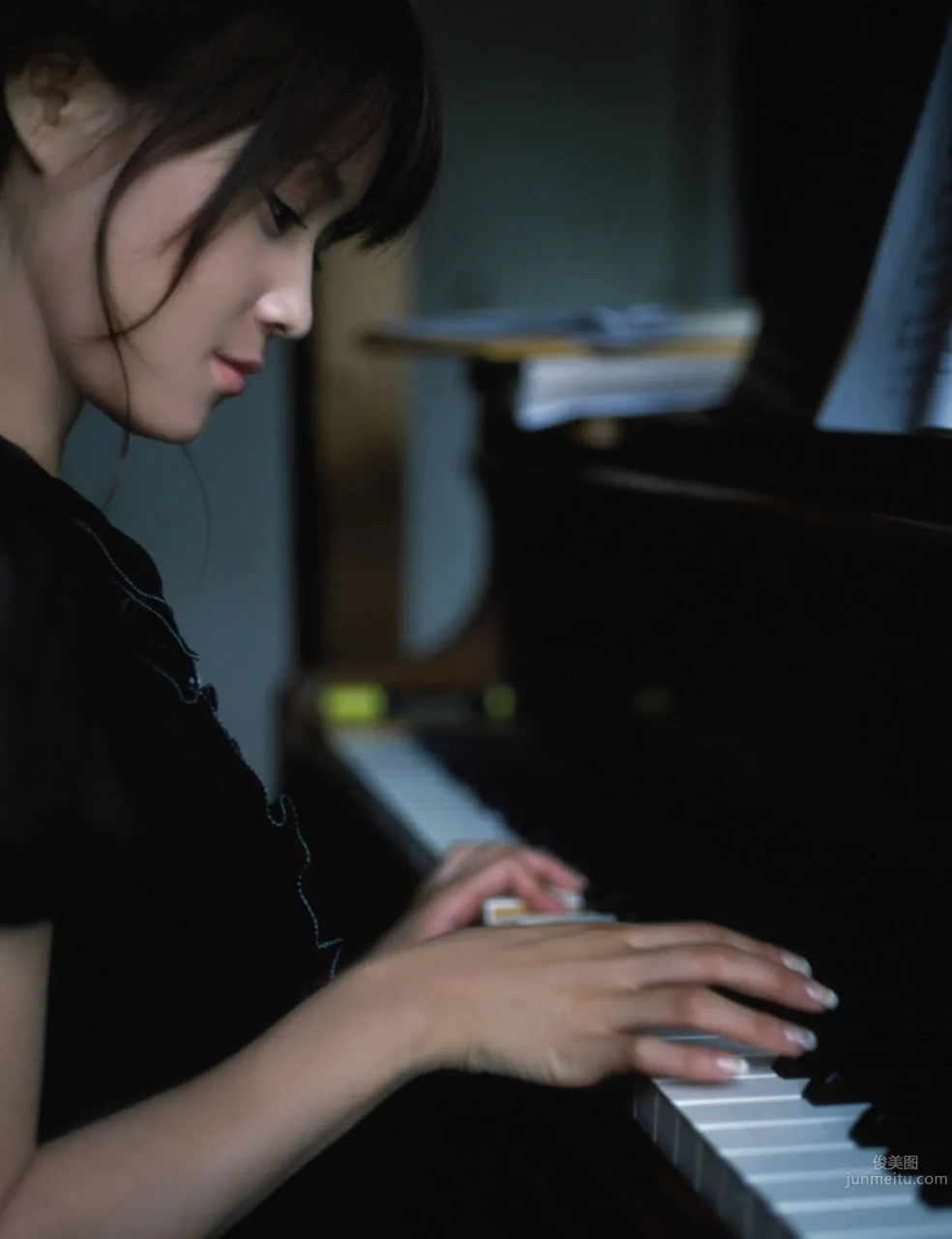 [Hello! Project Digital Books] No.48 Eri Kamei 亀井絵里_5