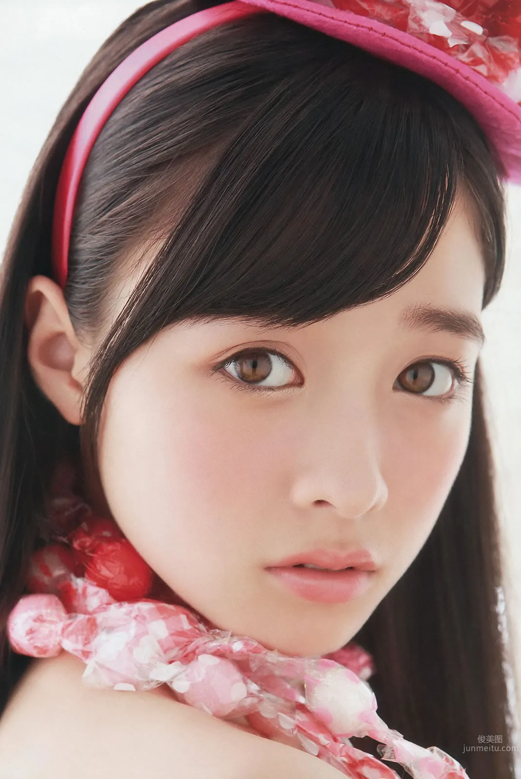 [Young Animal] 2014 No.15 16 橋本環奈 秋山美穂 松井珠理奈 二村春香 竹内舞 古畑奈和 松村香織 10