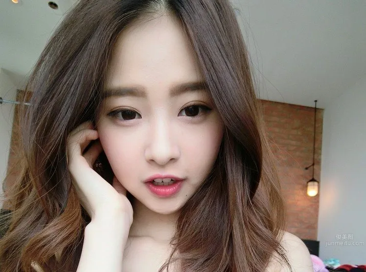 Hana Lin- 娃娃臉正妹可愛的外表有著驚人美胸 1