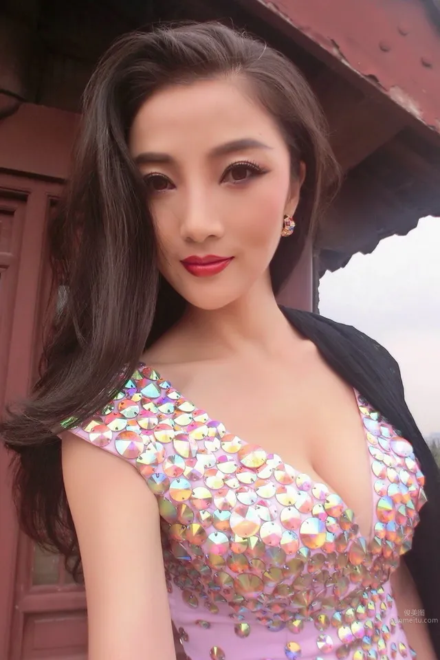 章佳怡- 新一代性感車模小天後 63