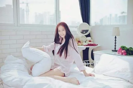 陳容梵- 膚白甜美正妹 13