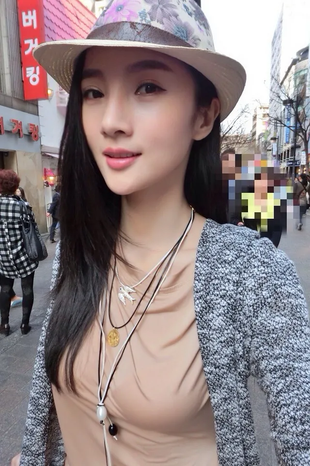 章佳怡- 新一代性感車模小天後 62