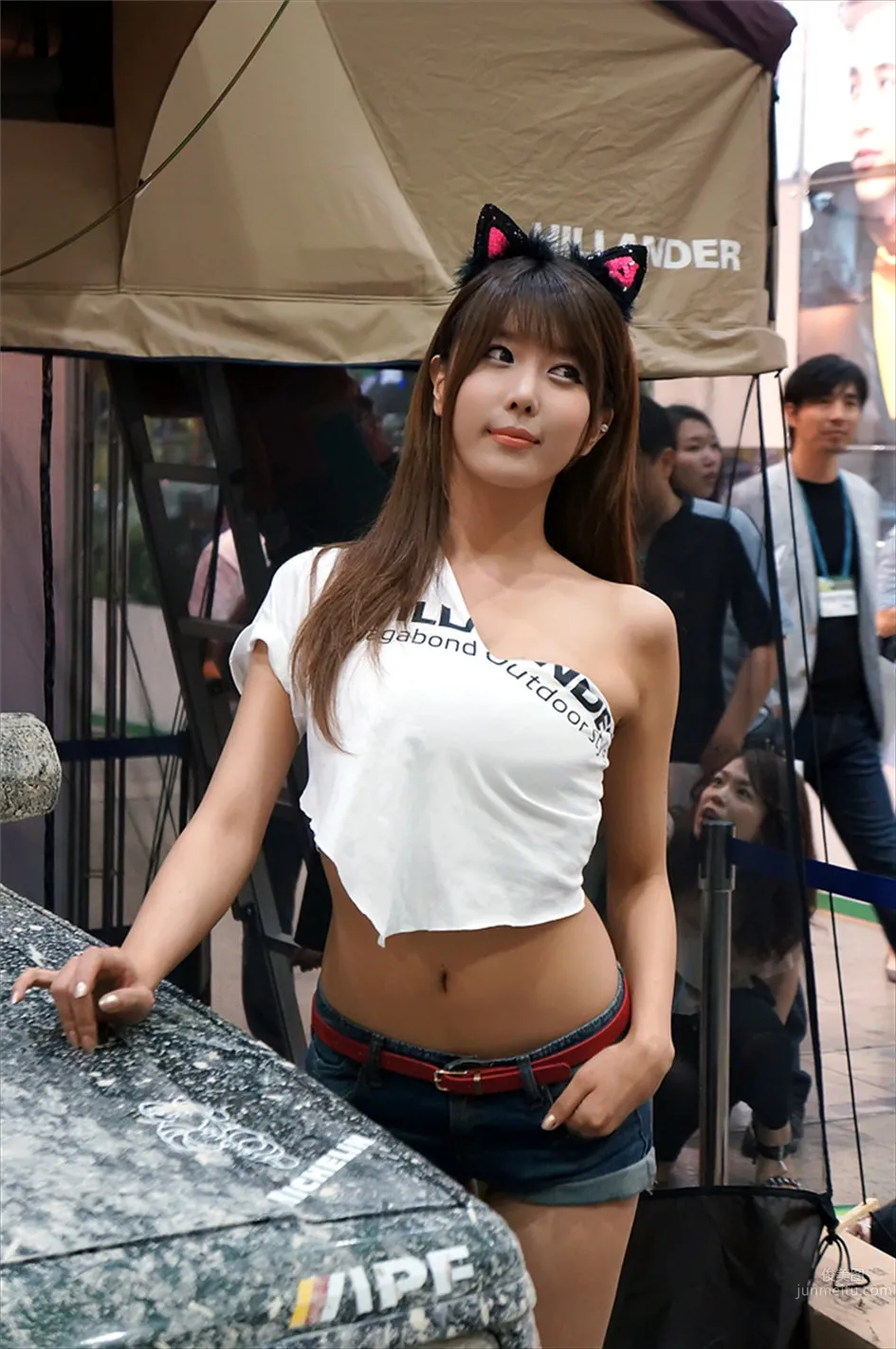 韓國超級車模許允美美圖 84