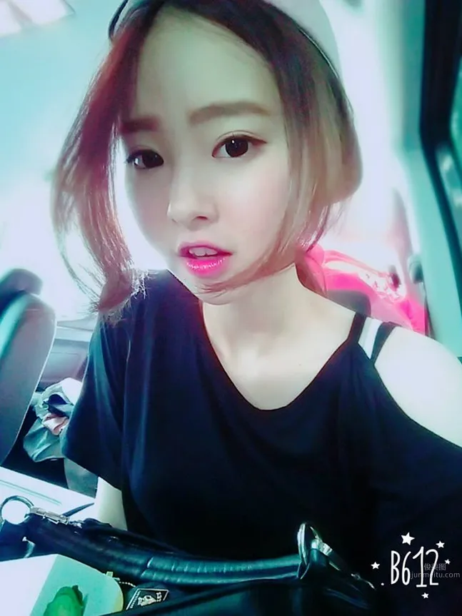 Hana Lin- 娃娃臉正妹可愛的外表有著驚人美胸 14