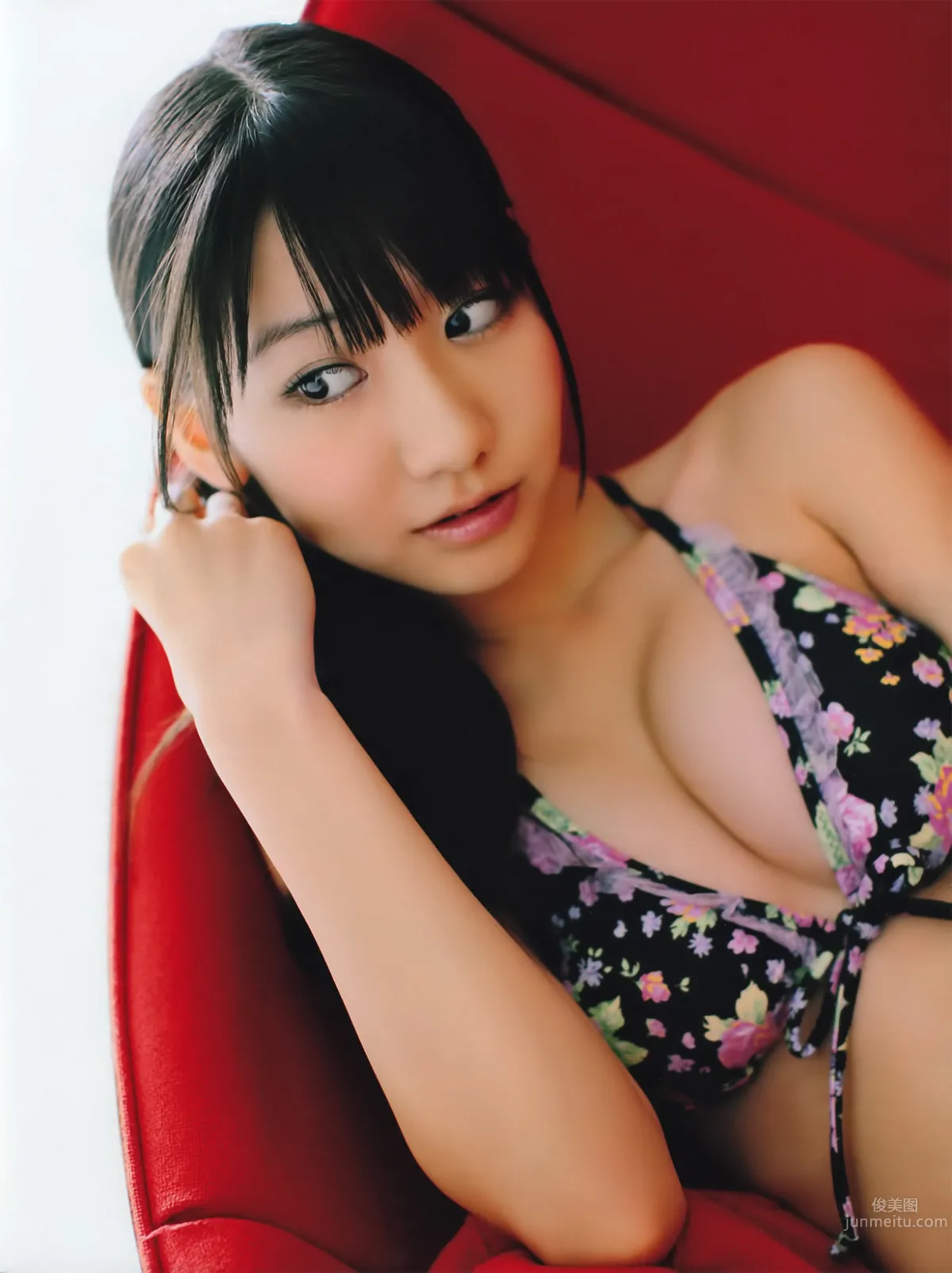 [FRIDAY] 2011.01.28 柏木由纪 石川梨华 熊田曜子 池田夏希 冈田真由香 小池里奈_2