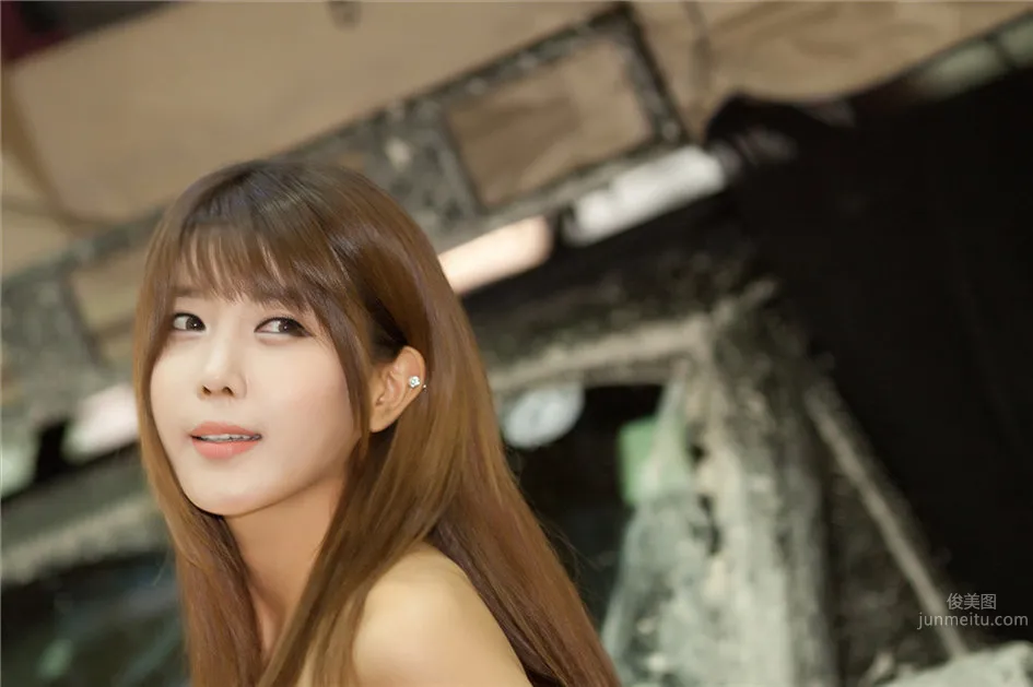韓國超級車模許允美美圖 4