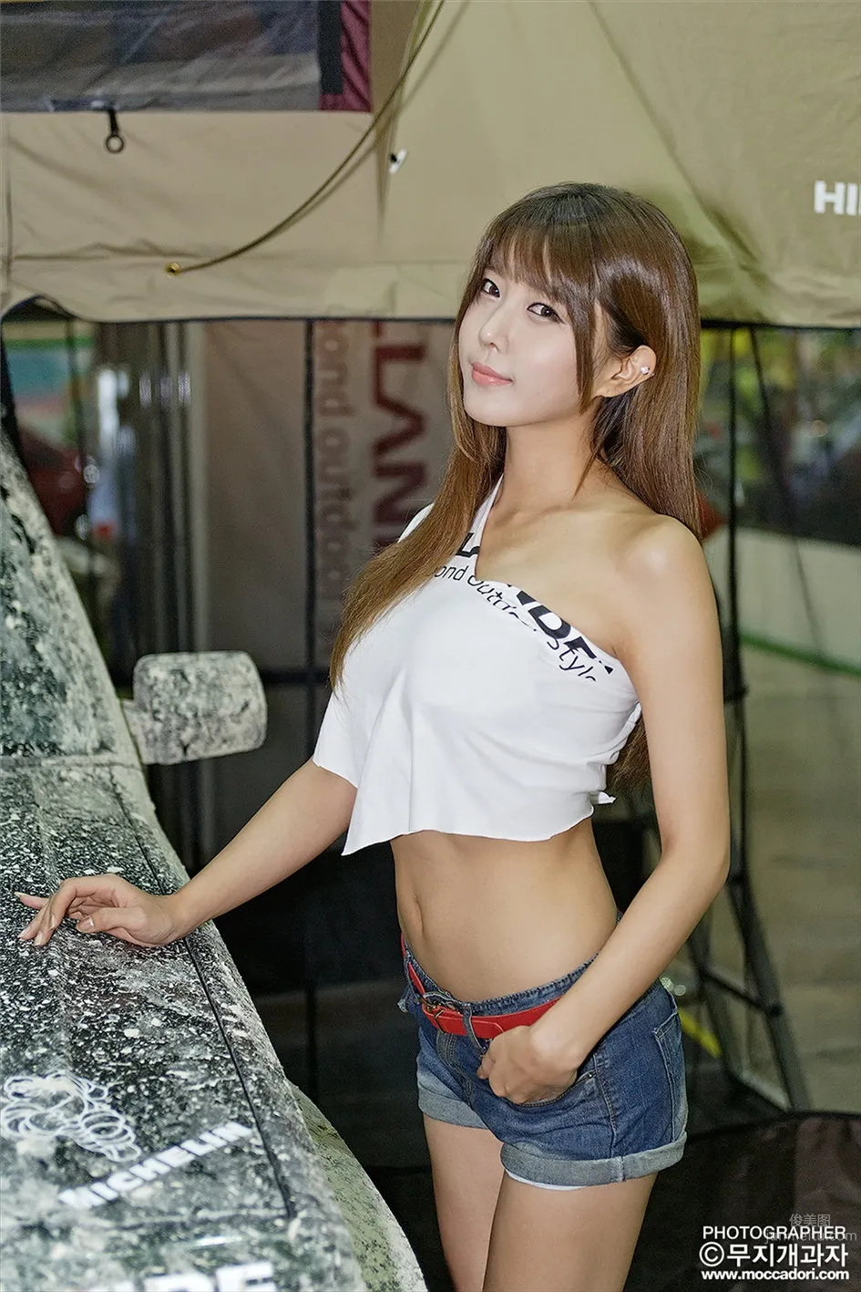 韓國超級車模許允美美圖 75
