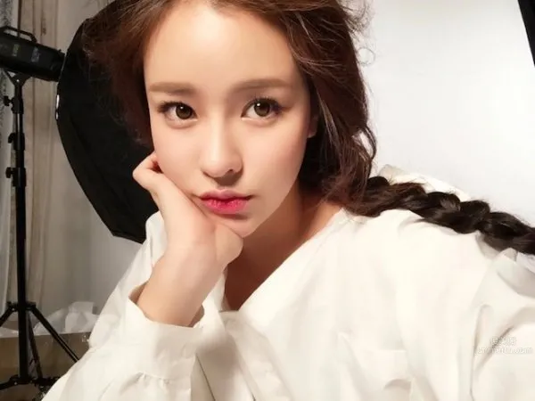 權秀晶(권수정)- Ulzzang University公主 1