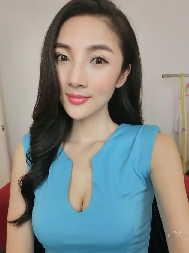 章佳怡- 新一代性感車模小天後 80