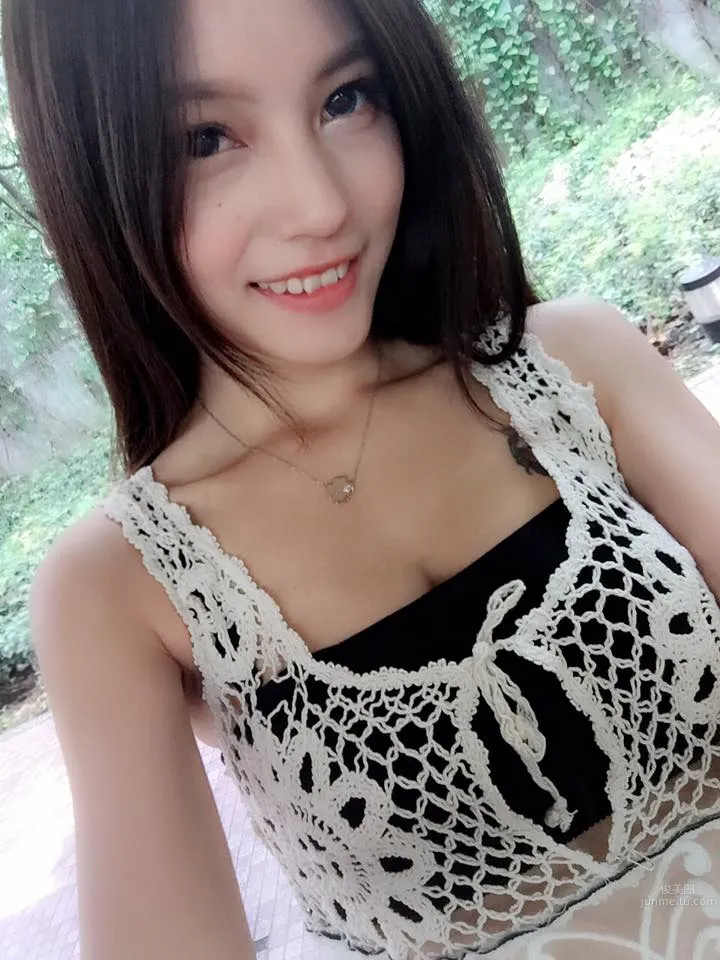 Banbi班比- 迷你短裙大方秀白皙細長美腿 15