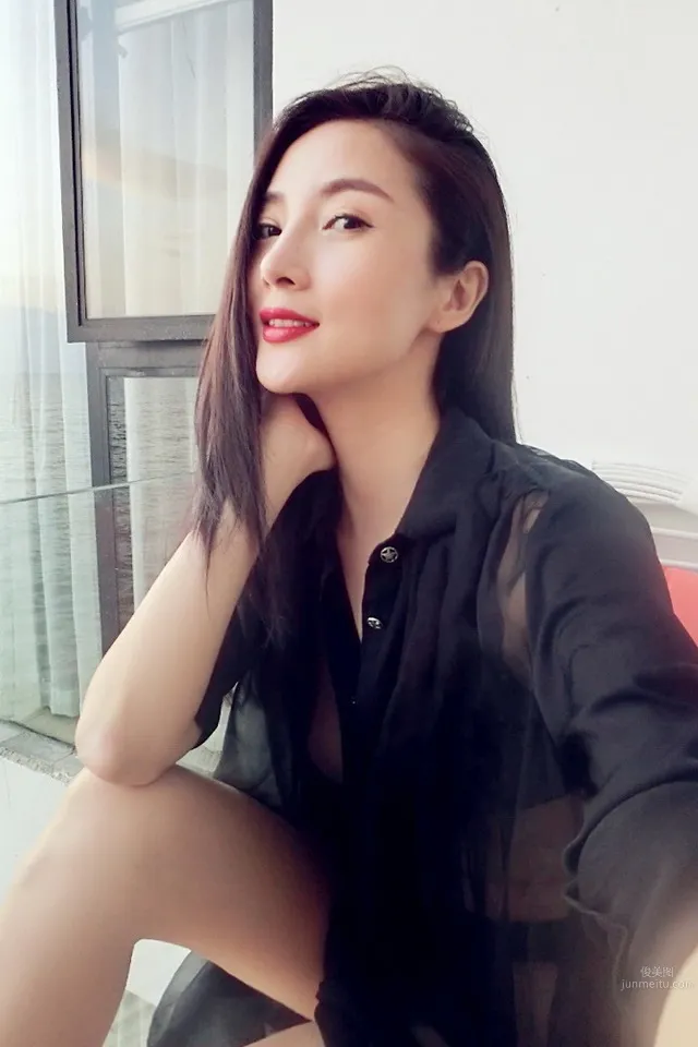 章佳怡- 新一代性感車模小天後 44