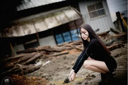 陳容梵- 膚白甜美正妹 15