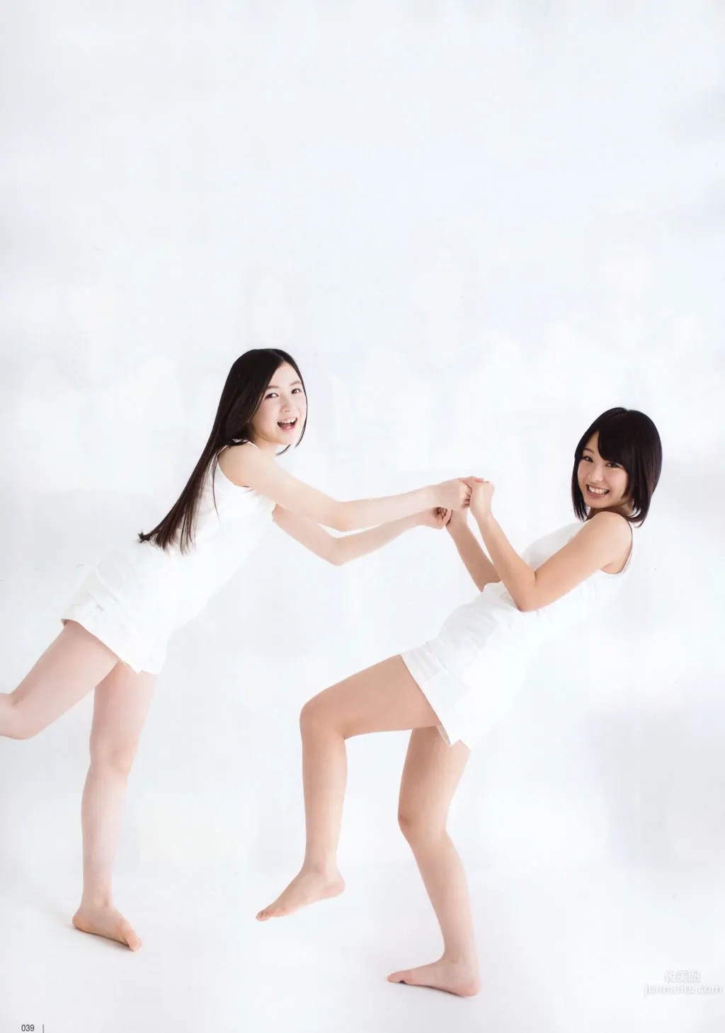 [UTB] 2015.05 西野七瀬 高柳明音 込山榛香 伊藤萬理華 鞘師裡保 鈴木愛理 岡井千聖 + 别冊付録 白石麻衣 中元日芽香 深川麻衣 和田まあやの 29