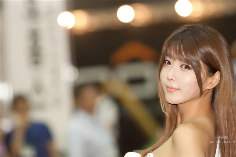 韓國超級車模許允美美圖 22