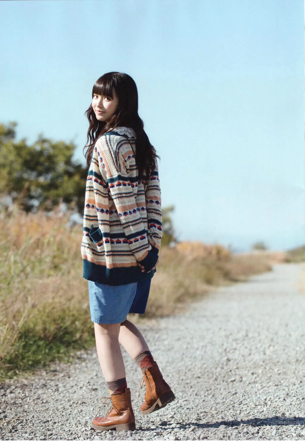 [UTB] 2015.05 西野七瀬 高柳明音 込山榛香 伊藤萬理華 鞘師裡保 鈴木愛理 岡井千聖 + 别冊付録 白石麻衣 中元日芽香 深川麻衣 和田まあやの 77