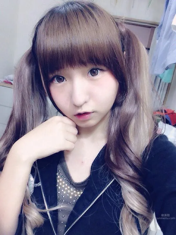 あんにゅい豆腐- 迷人的小恶魔系制服打扮超cute_0