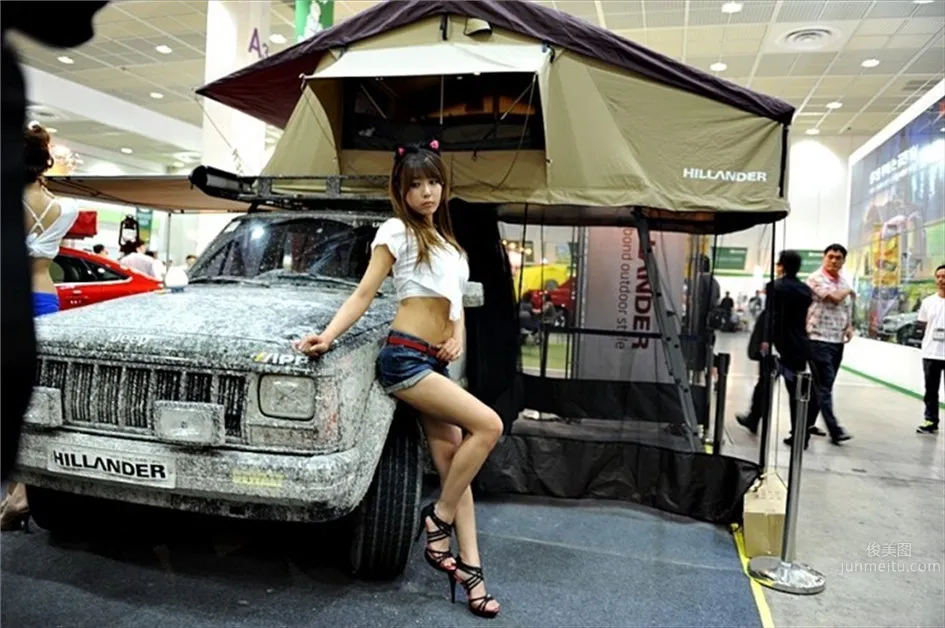 韓國超級車模許允美美圖 28