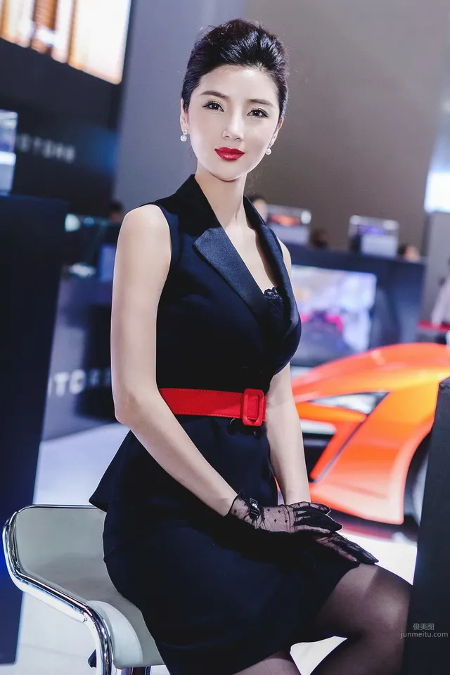 章佳怡- 新一代性感車模小天後 10