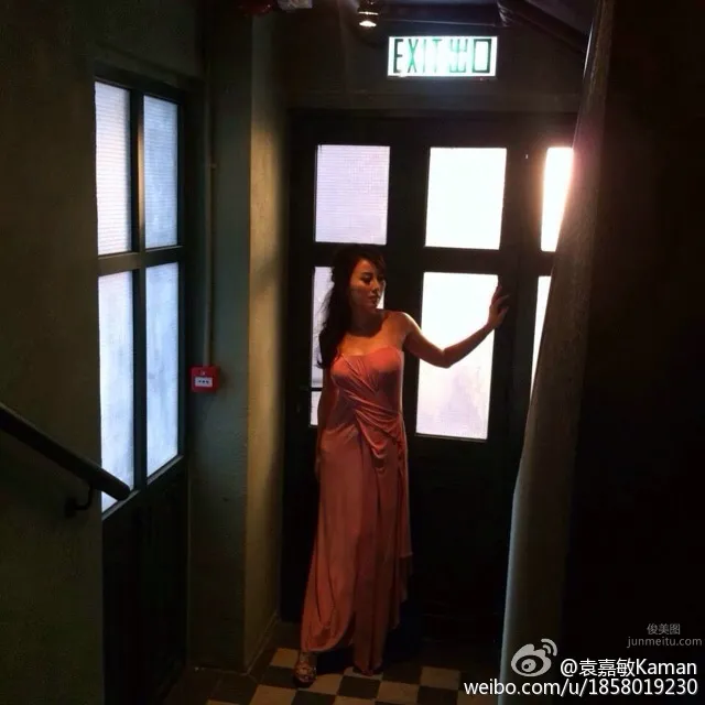 袁嘉敏- 性感比基尼寫真照 16
