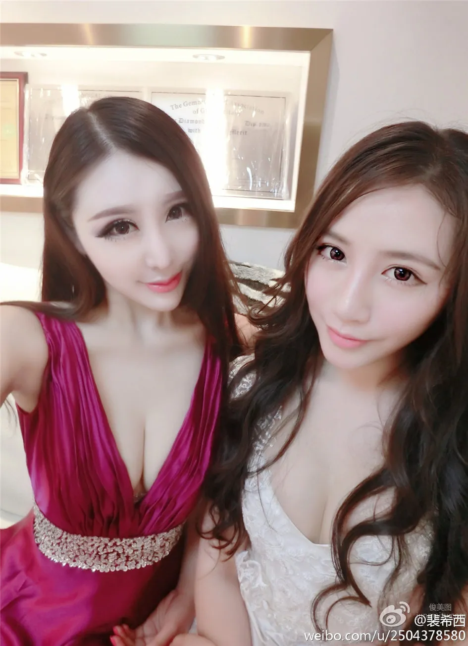 裴希西- 性感小美女酥胸自拍圖片 19