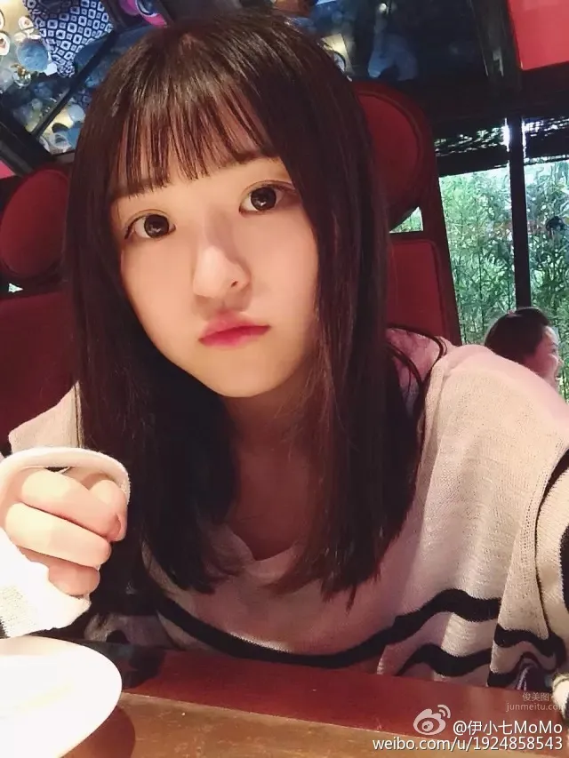 伊小七MoMo- 清新養眼蘿莉私房照 8