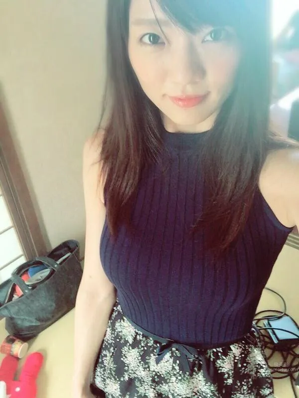平塚奈菜- 波濤洶湧的私房照 5