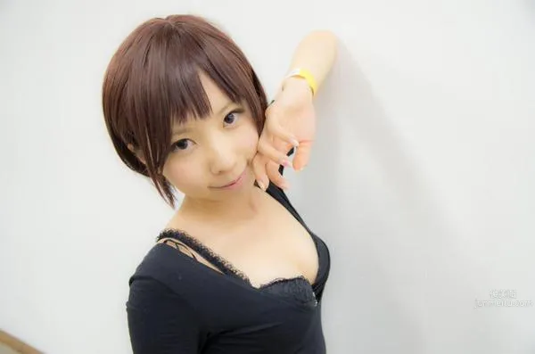 栖乃めりか- 人氣Coser開胸泳衣誘惑 12