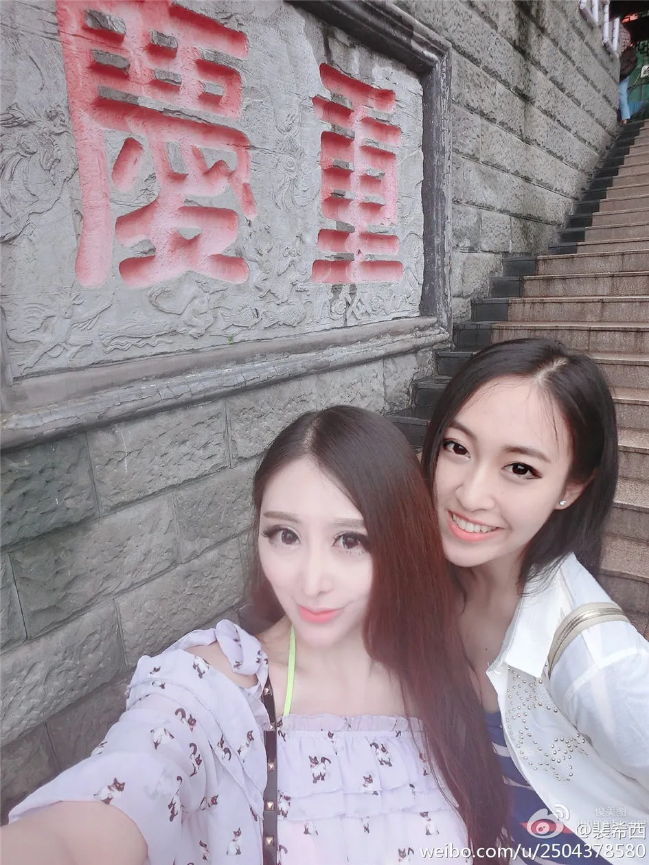 裴希西- 性感小美女酥胸自拍圖片 26
