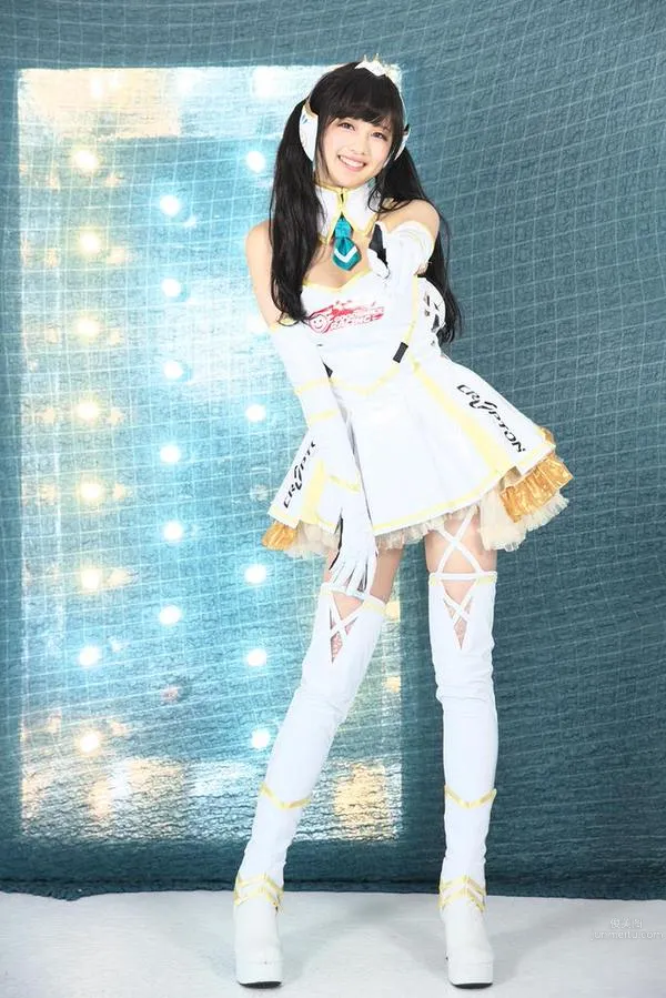 熊江琉唯- 氣質美女外私房照 12