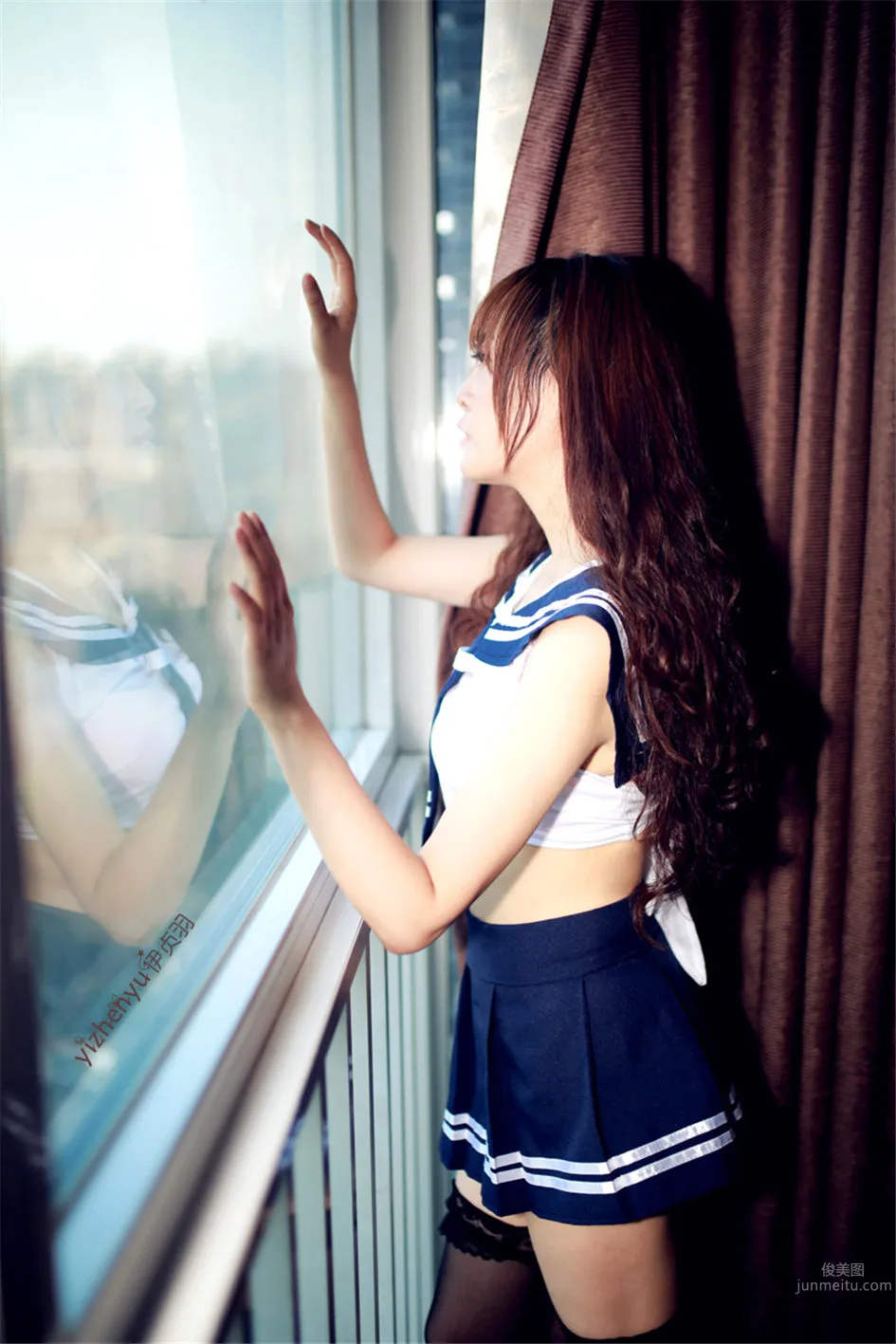伊貞羽 - 腿模水手服制服絲襪寫真 9