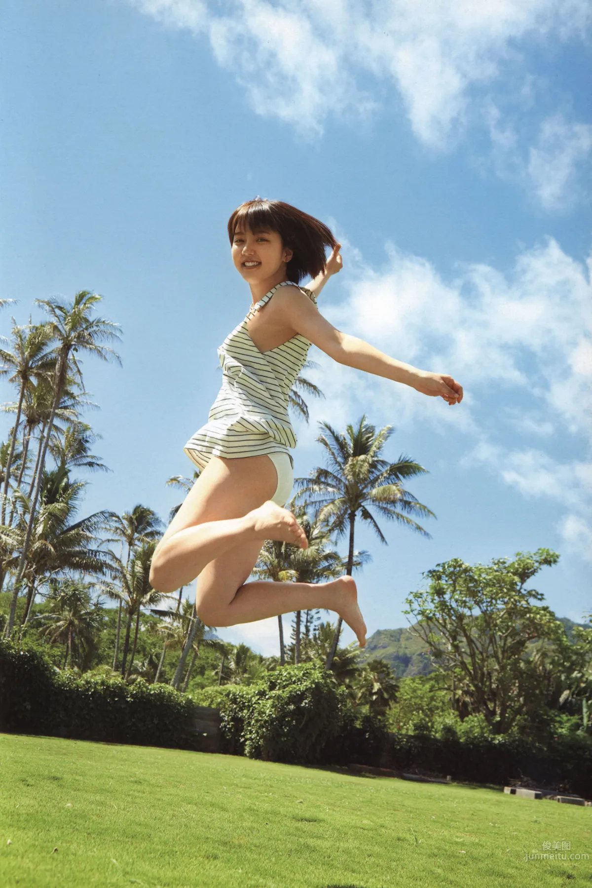 真野恵里菜- 『 まのちゃん Dear Friends 』写真集_13