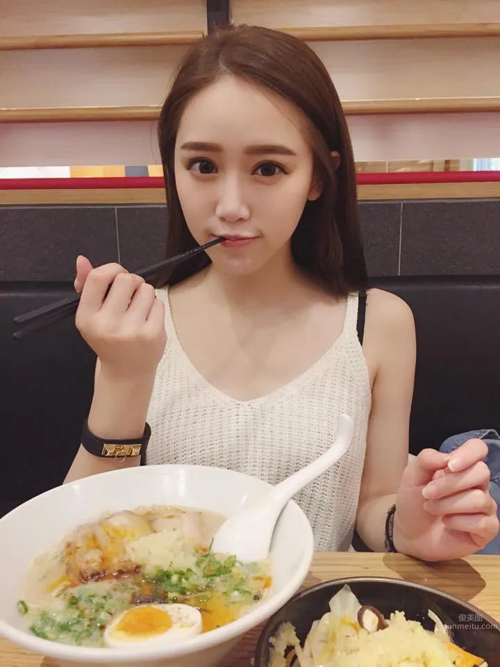 陳玟予- 白皙美腿甜美臉蛋超迷人!! 42