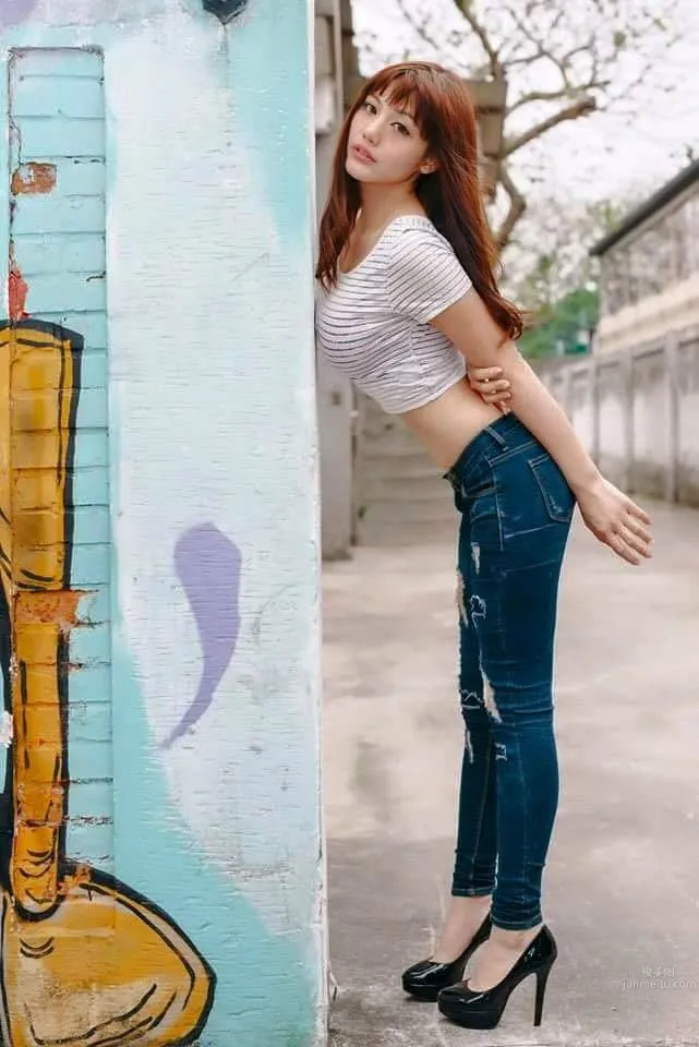 冰淇淋女孩陳葳- 這身材好到爆炸哦～ 14
