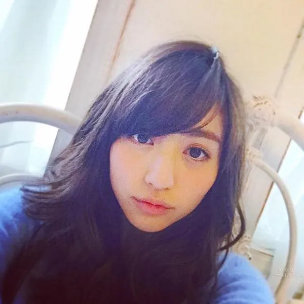 堀田茜- 美脚模特私房照_0