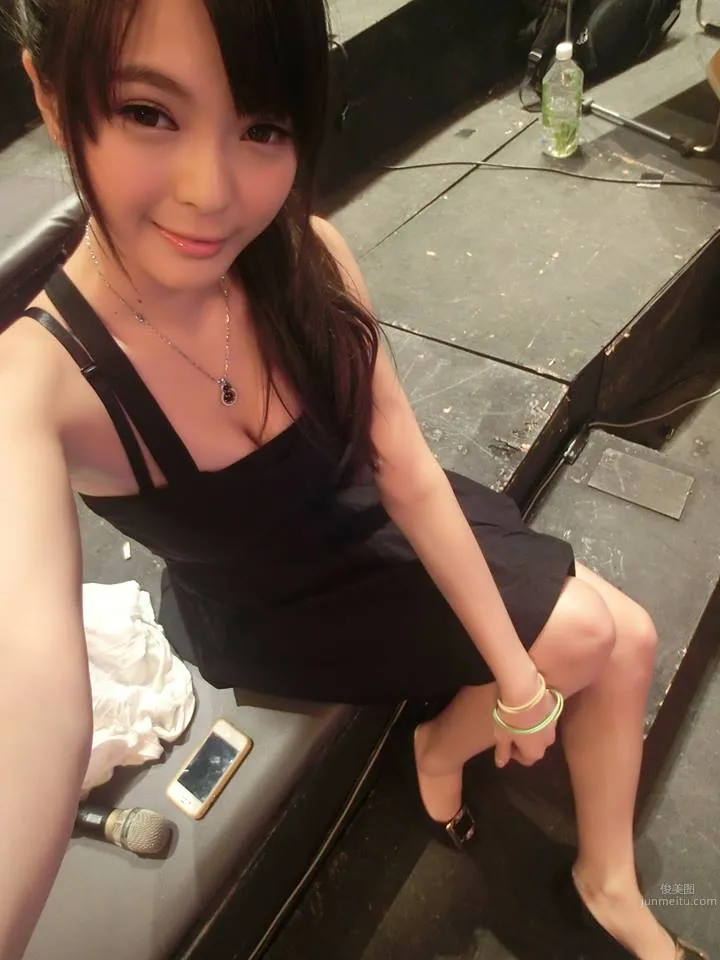 黃沐妍(小豬)- 比基尼大秀養眼美胸超搶鏡! 15