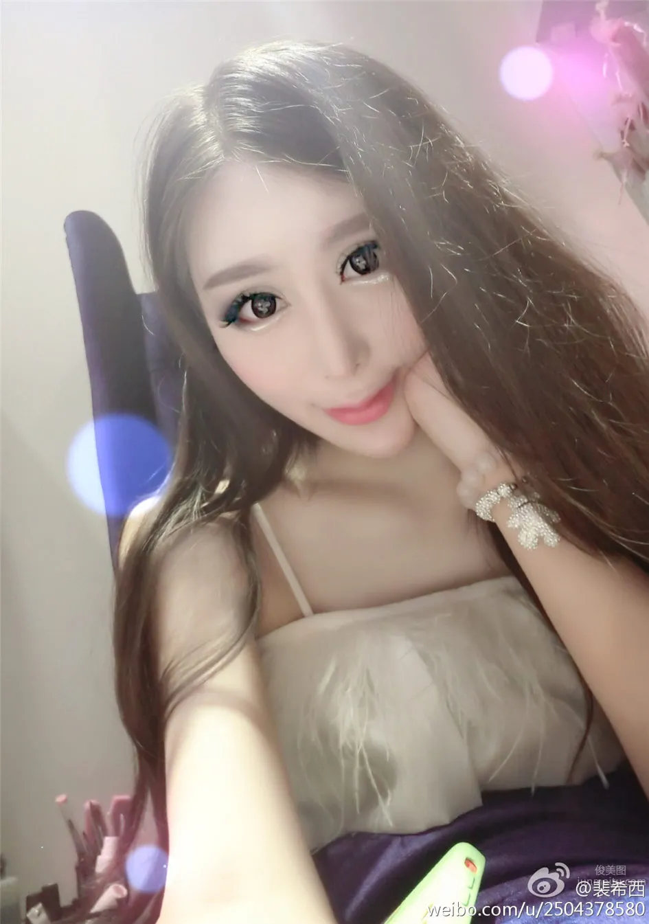 裴希西- 性感小美女酥胸自拍圖片 35