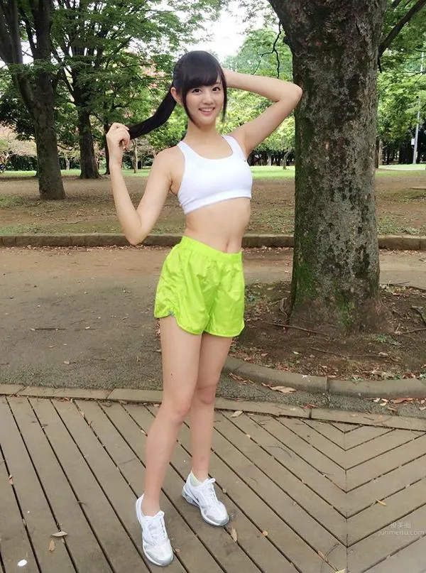 熊江琉唯- 氣質美女外私房照 8