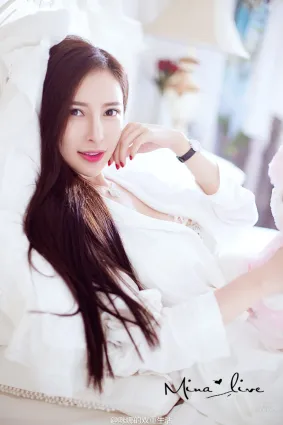 咪娜Mina- 氣質女神私房照