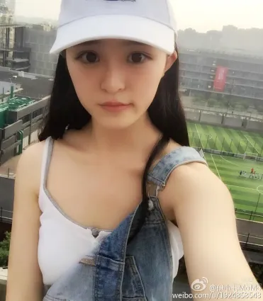 伊小七MoMo- 清新養眼蘿莉私房照
