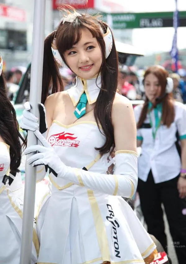 熊江琉唯- 氣質美女外私房照 23